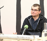 Emilis Vėlyvis   
