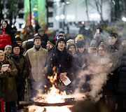 Lietuvos valstybės atkūrimo dienai paminėti simbolinių laužų ceremonija