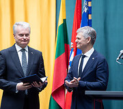 Ginatas Nausėda, Darius Jauni&scaron;kis