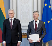Gitanas Nausėda, Darius Jauni&scaron;kis