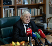 Valdas Adamkus