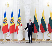 Gitanas Nausėda, Maja Sandu