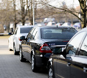Automobilių ir kitų pagalbos priemonių perdavimas Ukrainai