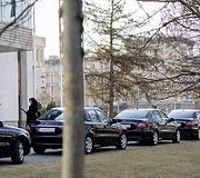 Automobilių ir kitų pagalbos priemonių perdavimas Ukrainai