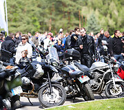Baikerių sezono atidarymo akimirka 