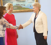 Virginija Kochanskytė ir Dalia Grybauskaitė