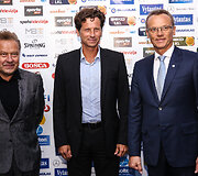 Romualdas Brazauskas (de&scaron;inėje) ir Darius Mockus (centre)