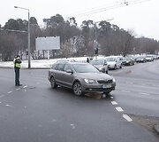 Krovininio mikroautobuso ir vilkiko avarija Savanorių pr., Vilniuje