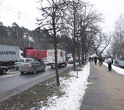Krovininio mikroautobuso ir vilkiko avarija Savanorių pr., Vilniuje