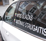 Vytis &Scaron;liažas ir Justinas Staugaitis pradėjo rekordinę kelionę aplink Lietuvą