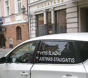 Vytis &Scaron;liažas ir Justinas Staugaitis pradėjo rekordinę kelionę aplink Lietuvą