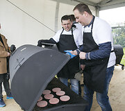  &bdquo;Pop&ndash;up 2000 mėsainių restoranas&ldquo;