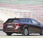 Atnaujintas &bdquo;Toyota Avensis&ldquo;