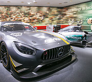 &bdquo;Mercedes-Benz&ldquo; automobilių stendas Frankfurto automobilių parodoje