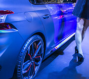 &bdquo;Peugeot&ldquo; stendas Frankfurto automobilių parodoje