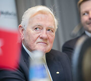 Valdas Adamkus
