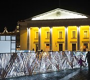 Interaktyvusis labirintas-eglutė Rotu&scaron;ės aik&scaron;tėje