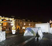 Interaktyvusis labirintas-eglutė Rotu&scaron;ės aik&scaron;tėje