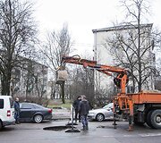 Naugarduko gatvėje atsivėre smegduobė