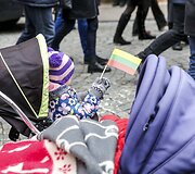Vasario 16-osios minėjimas prie Signatarų namų Vilniuje