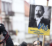 Vasario 16-osios minėjimas prie Signatarų namų Vilniuje