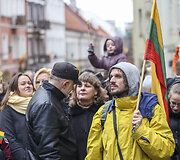 Vasario 16-osios minėjimas prie Signatarų namų Vilniuje