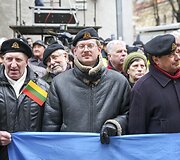 Vasario 16-osios minėjimas prie Signatarų namų Vilniuje