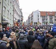 Vasario 16-osios minėjimas prie Signatarų namų Vilniuje