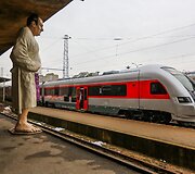 AB &bdquo;Lietuvos geležinkeliai&ldquo; pristatė naują modernų traukinį