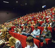 Filmo &bdquo;Kieti bičai&ldquo; peržiūros akimirka