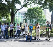Žurnalistai laukia Raimondo Kurlianskio paleidimo