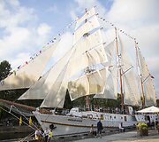 Klaipėdoje sutikta 15 istorinių laivų flotilė