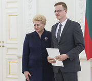 Apdovanojimų akimirka