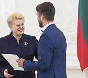 Apdovanojimų akimirka