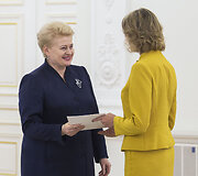 Apdovanojimų akimirka