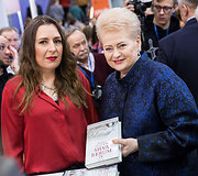 Kristina Sabaliauskaitė ir Dalia Grybauskaitė