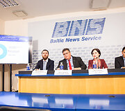 Vaidotas Beniu&scaron;is, Linas Linkevičius, Dovilė Končiak, Darius Kreivys