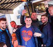Anglijos futbolo sirgaliai Vilniaus baruose
