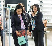 Vietnamo viceprezidentė Dang Thi Ngoc Thinh prekybos centre Vilniuje