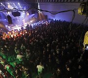 Akimirka i&scaron; Amy Winehouse gimtadieniui skirto koncerto