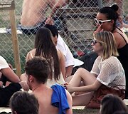 Emma Roberts linksminasi muzikos festivalyje