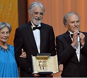Režisierius Michaelas Haneke (viduryje) ir aktoriai Emmanuelle Riva (kairėje) bei Jeanas-Louisas Trintignant