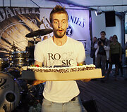 &bdquo;Freaks On Floor&ldquo; gimtadienis