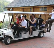 &bdquo;Flight Redirected&ldquo; aktoriai