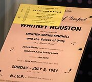 Bilietas ir programa į vieną i&scaron; pirmųjų Whitney koncertų 1981 m.
