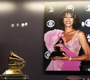 Whitney Houston su &bdquo;Grammy&ldquo; apdovanojimu