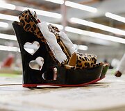 Falsifikuoti &bdquo;Louboutin&ldquo; auk&scaron;takulniai