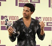 Drake'as pelnė geriausio hiphopo atlikėjo vaizdo klipo apdovanojimą (&bdquo;HYFR&ldquo;)