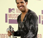 Drake'as pelnė geriausio hiphopo atlikėjo vaizdo klipo apdovanojimą (&bdquo;HYFR&ldquo;)