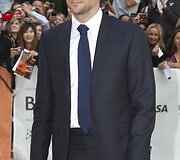 Bradley Cooperis (&bdquo;Vieta už pu&scaron;yno&ldquo;)
